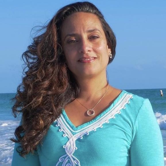 Lisa Thompson, Co-Owner of Nextwave Insurance Agency